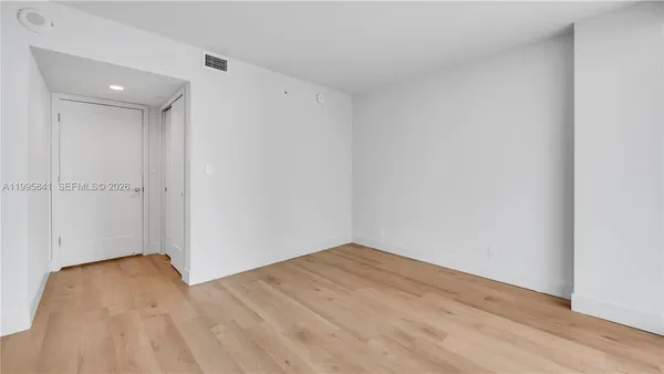 $5,315 | 555 Northeast 34th Street, Unit 2405, Miami, FL 33137