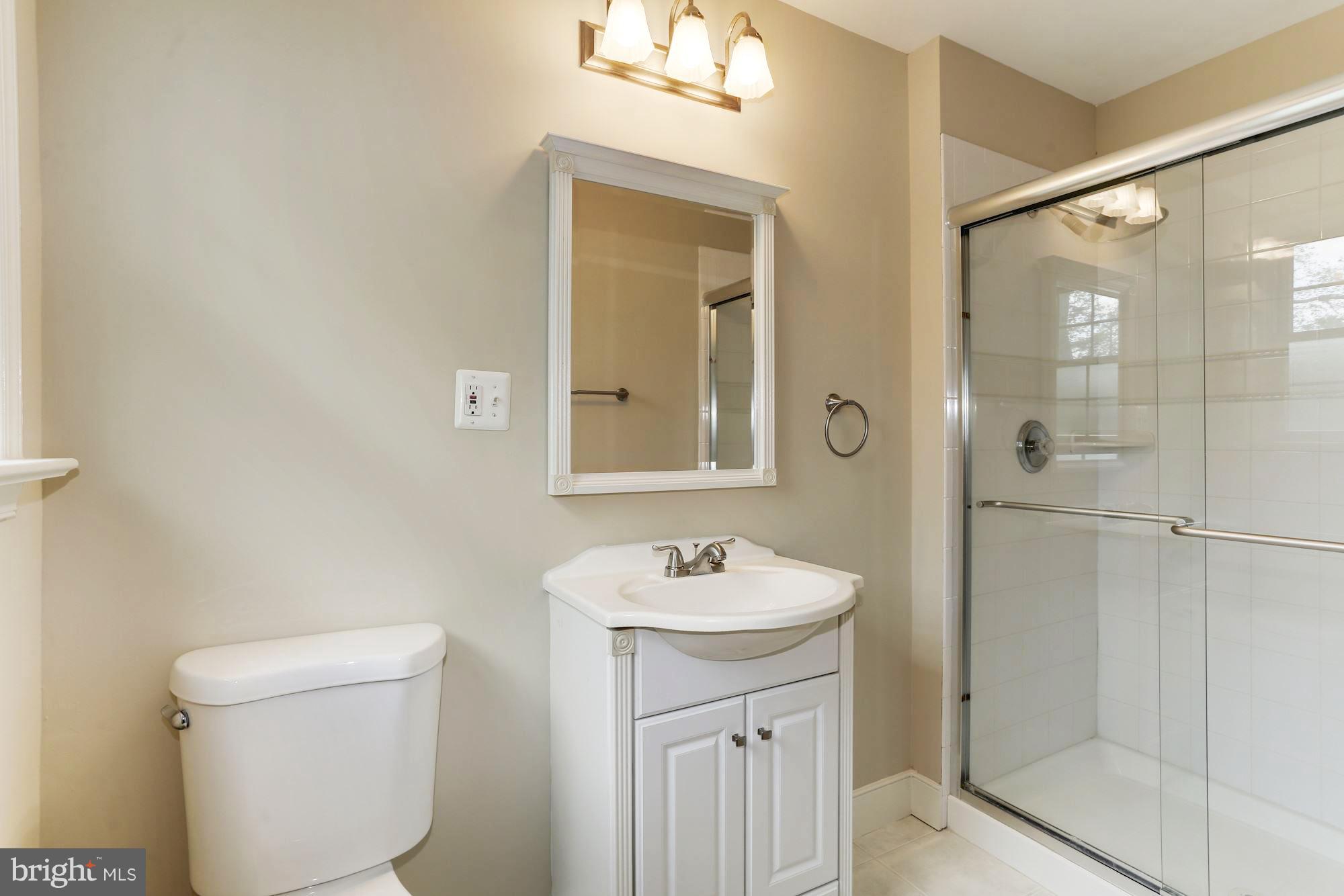 5804 Granby Road Derwood, MD 20855 - Photo 16 of 30 Bedroom (Master)