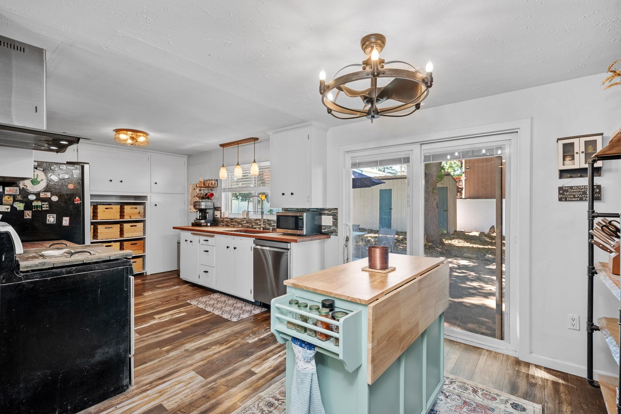 222 North Pierce Road Spokane Valley, WA 99206 - Photo 12 of 50