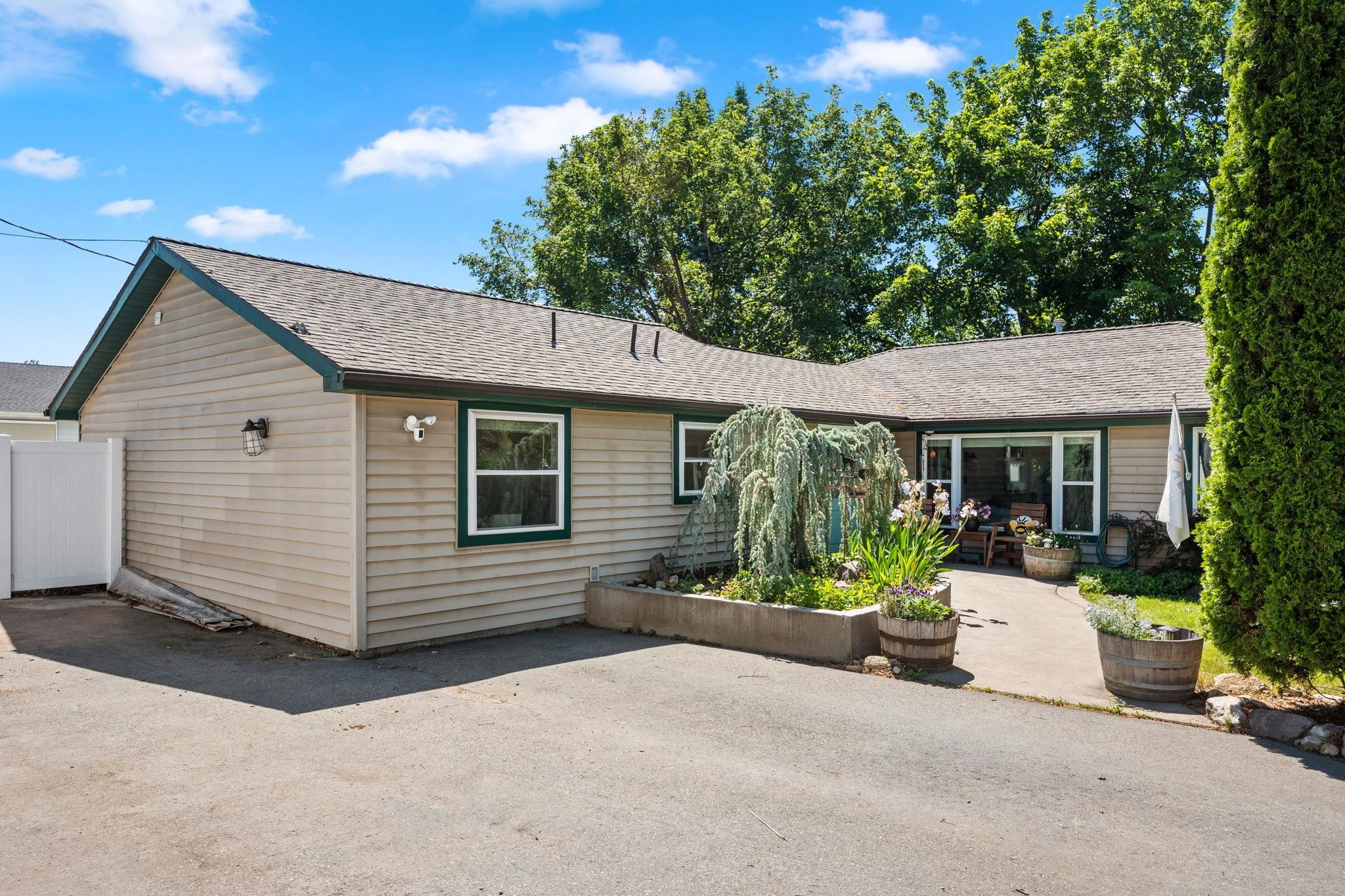 222 North Pierce Road Spokane Valley, WA 99206 - Photo 2 of 50