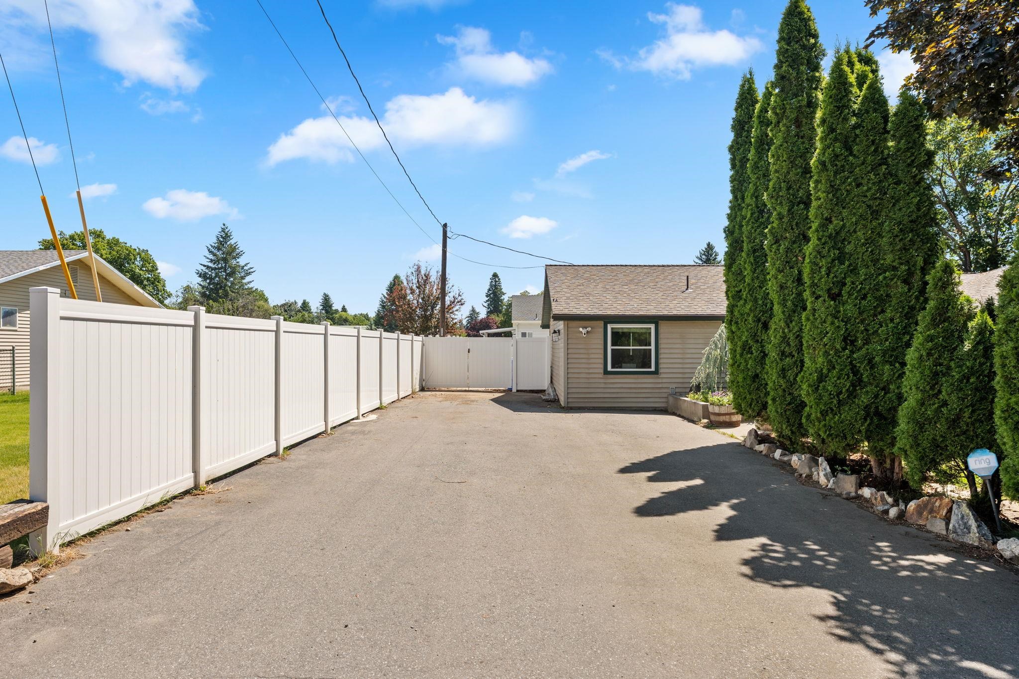 222 North Pierce Road Spokane Valley, WA 99206 - Photo 6 of 50