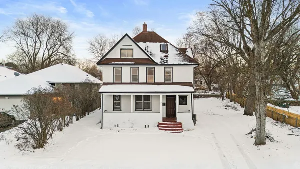 $390,000 | 140 Belvidere Street West, West St. Paul, MN 55118