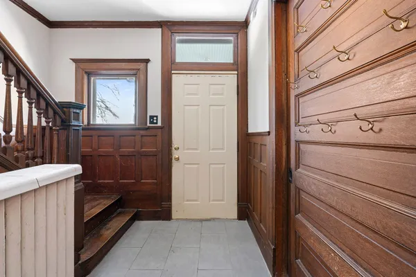 $390,000 | 140 Belvidere Street West, West St. Paul, MN 55118