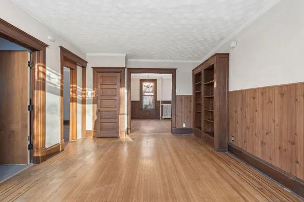 $390,000 | 140 Belvidere Street West, West St. Paul, MN 55118