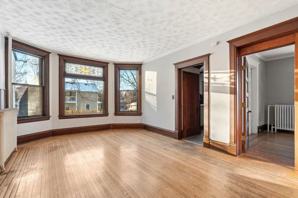 $390,000 | 140 Belvidere Street West, West St. Paul, MN 55118