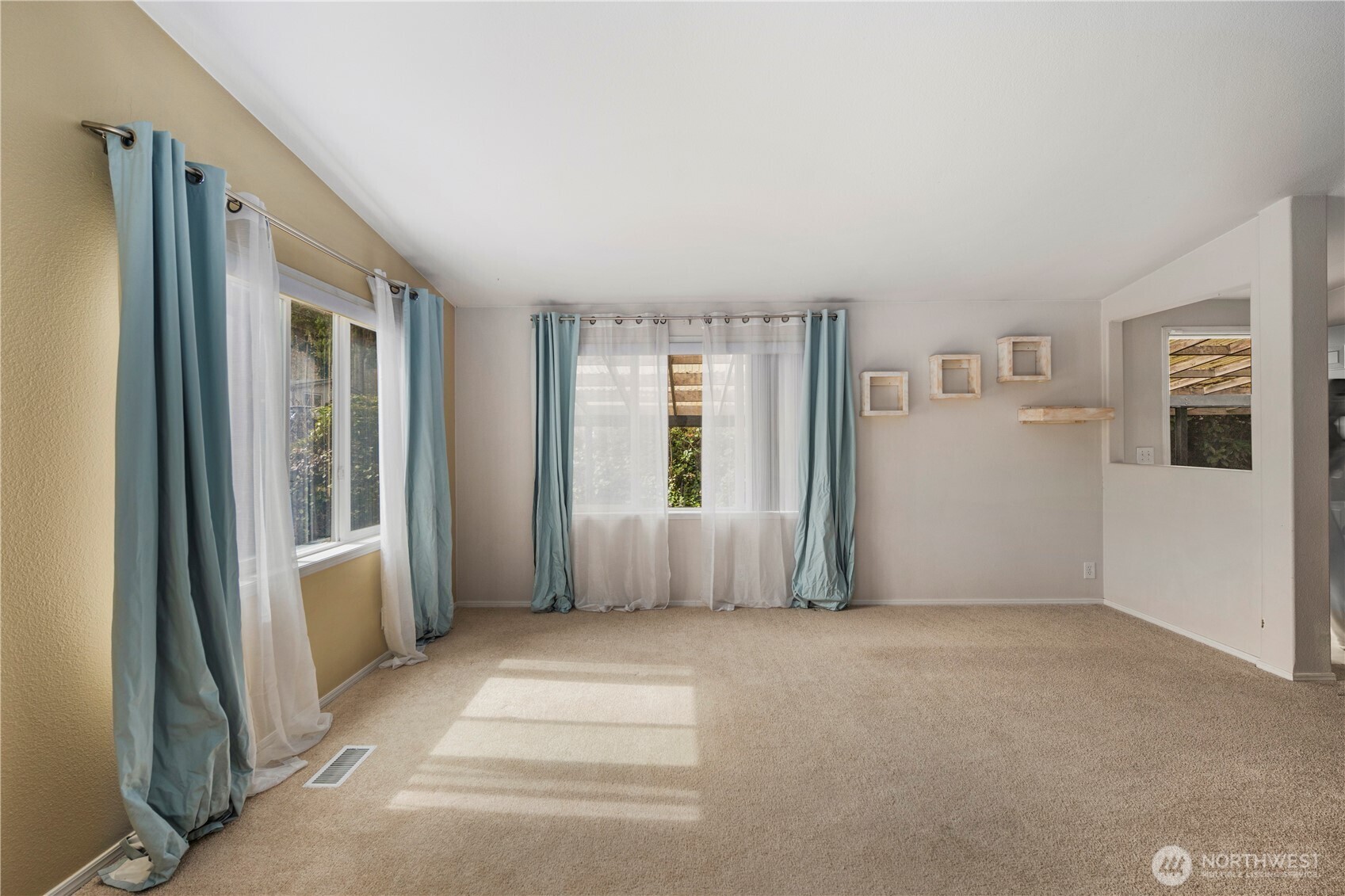23708 Locust Way, Unit 11B Bothell, WA 98021 - Photo 7 of 23 Gallery Image 7