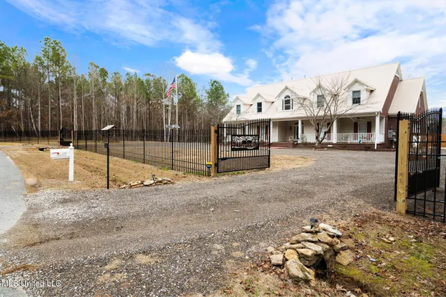 $624,900 | 139 Pine Ridge Cove, Holly Springs, MS 38635