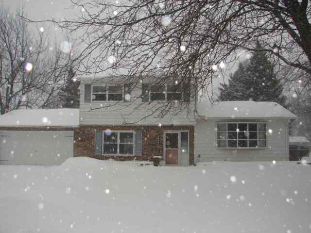 2007 West Middlebury Road Freeport, IL 61032 - Photo 1 of 11 Gallery Image 1