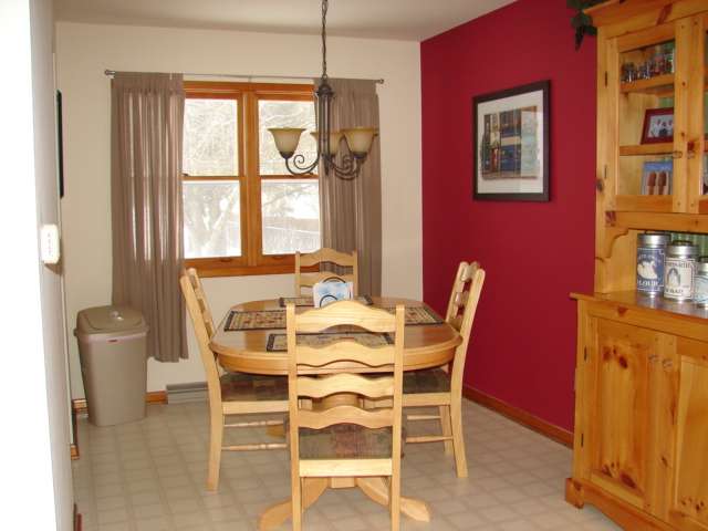 2007 West Middlebury Road Freeport, IL 61032 - Photo 3 of 11 Gallery Image 3