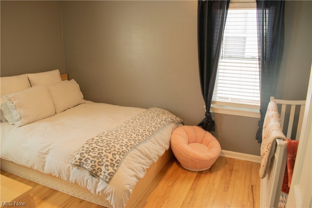 3015 Hearthstone Road Cleveland, OH 44134 - Photo 5 of 27