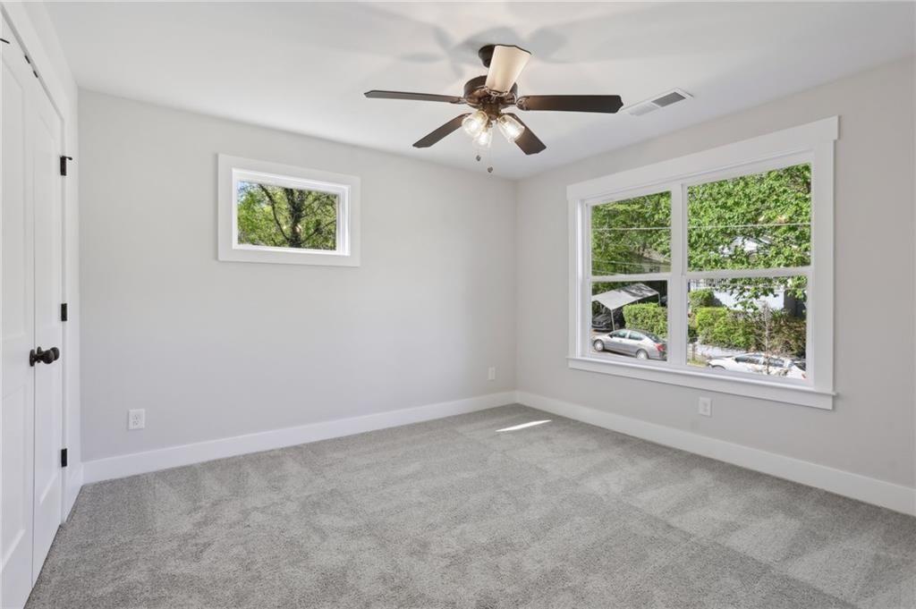 992 Coleman Street Southwest Atlanta, GA 30310 - Photo 12 of 18 a view of an empty room with a window