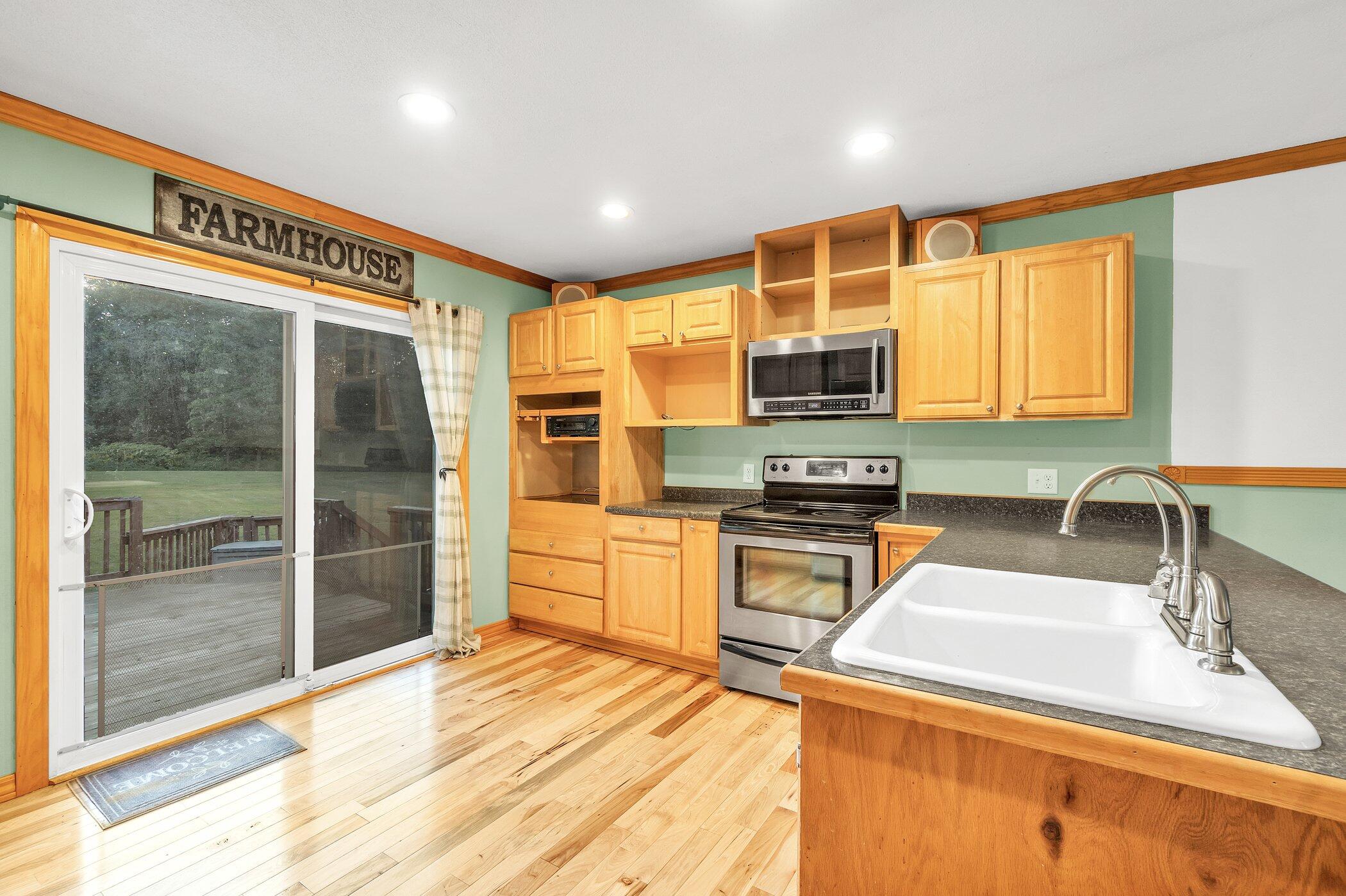 12700 Gates Road Cement City, MI 49233 - Photo 7 of 44 12700-Gates-Rd-WindowStill-Real-Estate-P