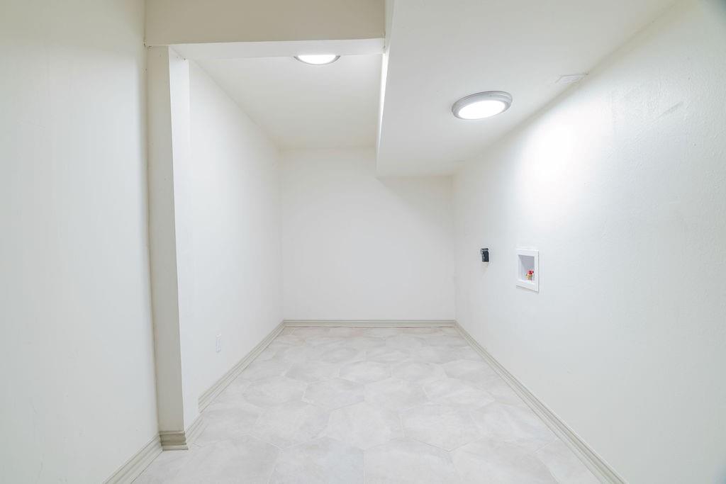 598 Stagecoach Trail Denison, TX 75021 - Photo 26 of 29 a view of room