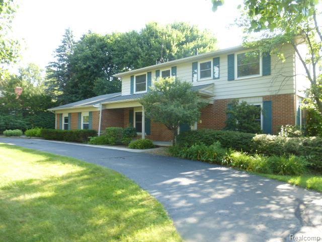 5665 Beechview Drive Rochester, MI 48306 - Photo 1 of 20 2015-08-13 08.53