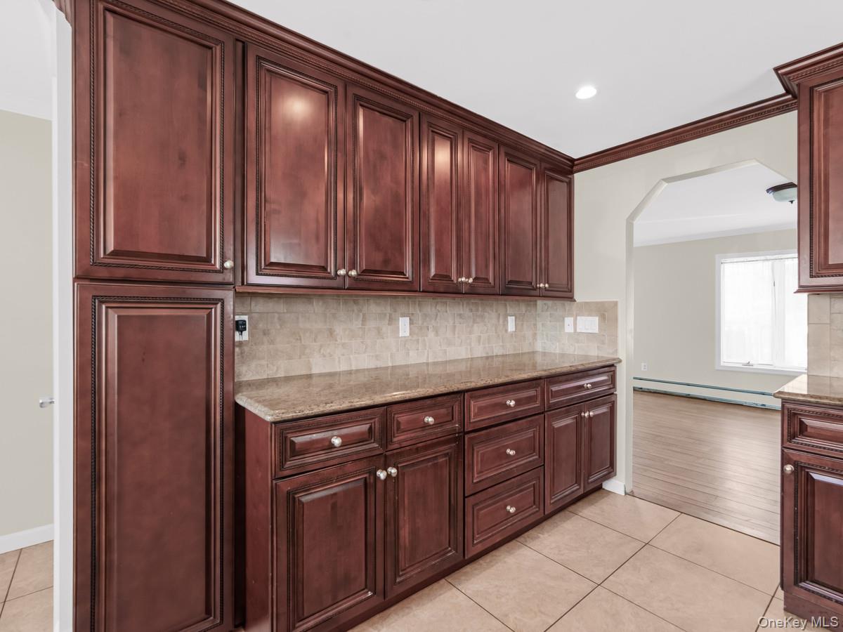 4 23rd Street Jericho, NY 11753 - Photo 3 of 42