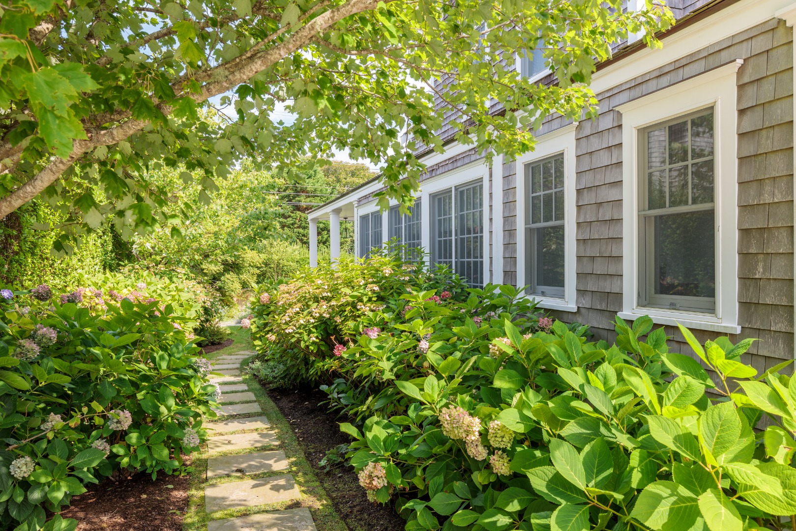 80 Cliff Road Nantucket, MA 02554 - Photo 6 of 15 Gallery Image 6
