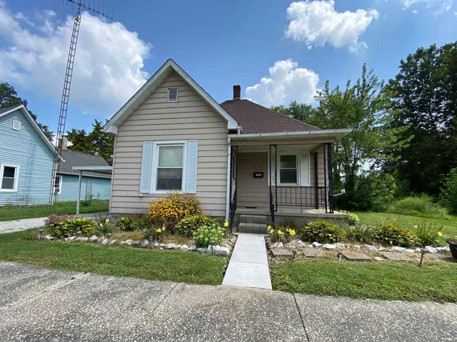 $89,900 | 708 South Meridian Street, Jasonville, IN 47438