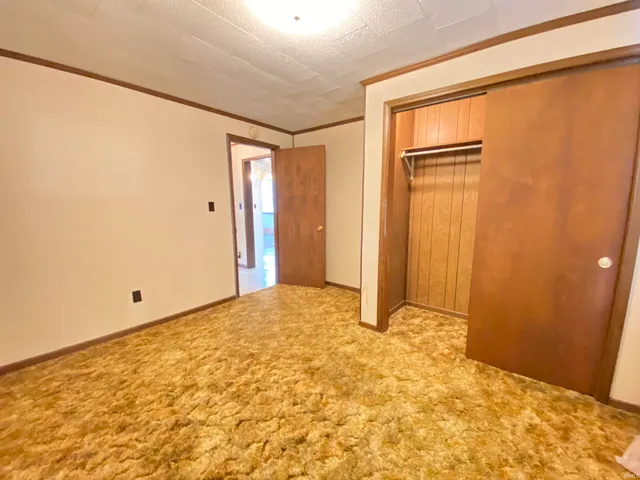 $89,900 | 708 South Meridian Street, Jasonville, IN 47438