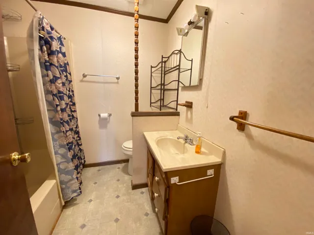 $89,900 | 708 South Meridian Street, Jasonville, IN 47438