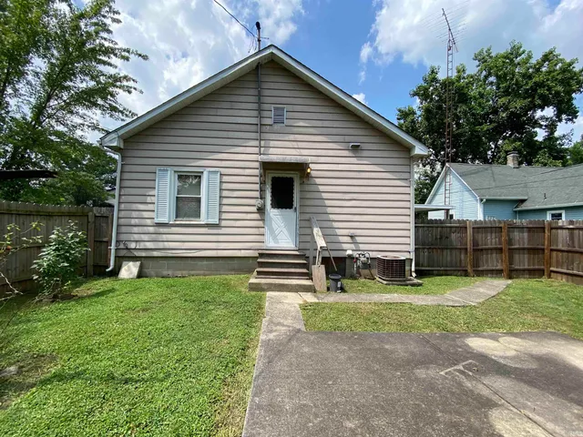 $89,900 | 708 South Meridian Street, Jasonville, IN 47438