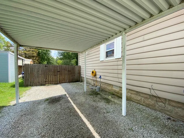 $89,900 | 708 South Meridian Street, Jasonville, IN 47438