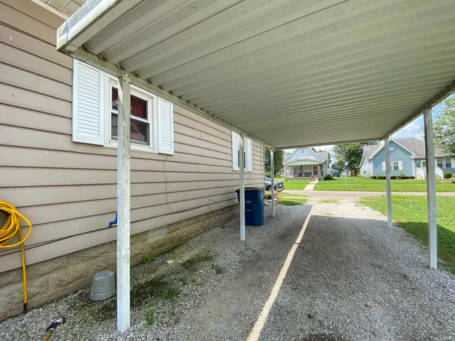 $89,900 | 708 South Meridian Street, Jasonville, IN 47438