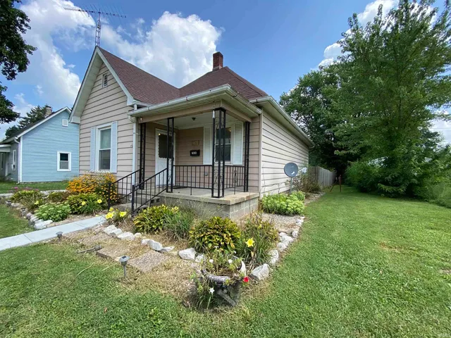$89,900 | 708 South Meridian Street, Jasonville, IN 47438