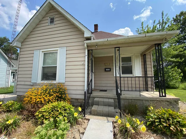 $89,900 | 708 South Meridian Street, Jasonville, IN 47438