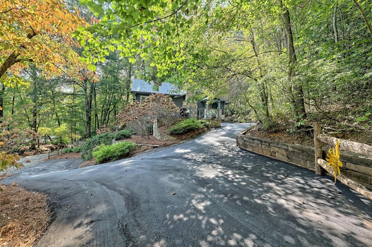 728 Oscar Rock Road Clayton, GA 30525 - Photo 26 of 40 a view of a back yard