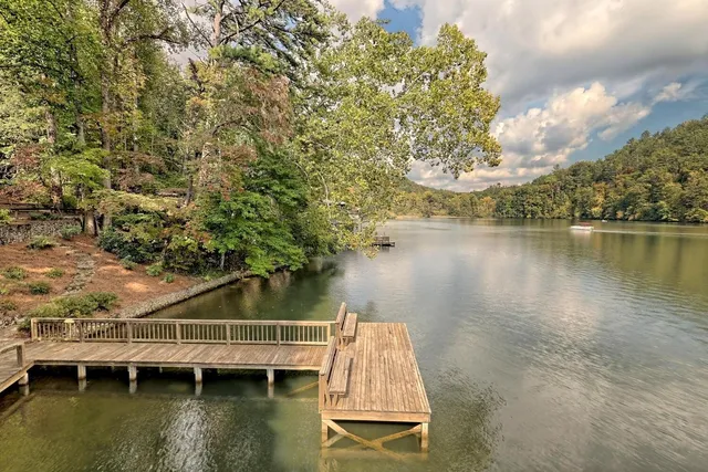 a view of a lake with houses