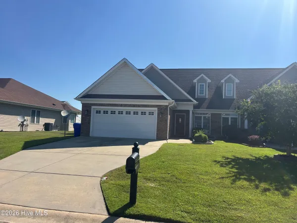 $1,800 | 2133 Remington Court, Unit A, Greenville, NC 27834