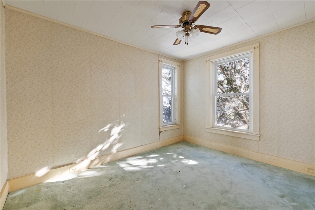 207 Hamilton Street Southbridge, MA 01550 - Photo 22 of 39 a view of empty room with windows