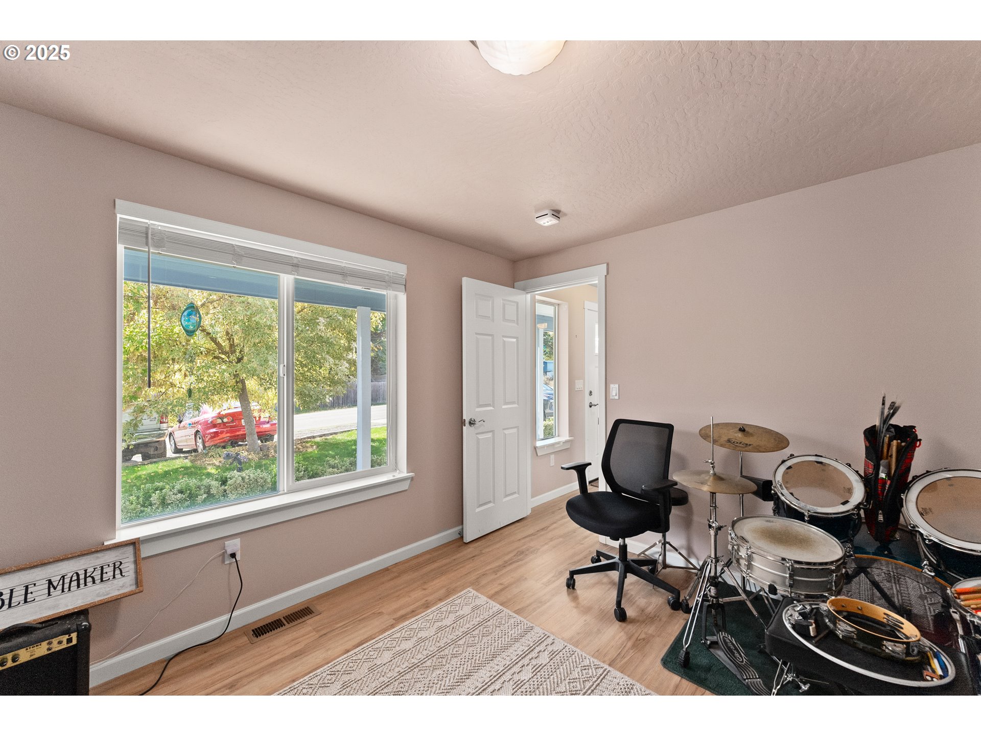 890 Thompson Avenue Winston, OR 97496 - Photo 14 of 46 Bonus Room