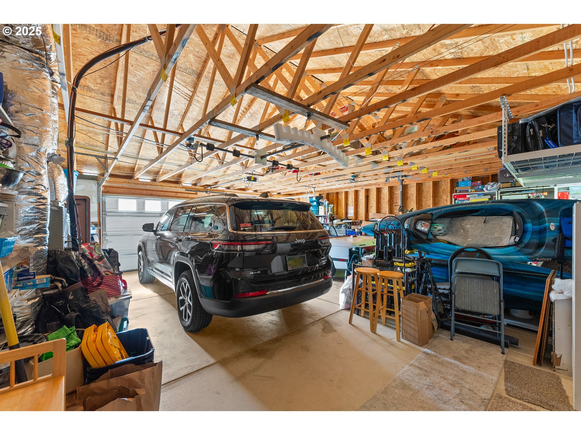 890 Thompson Avenue Winston, OR 97496 - Photo 28 of 46 Garage