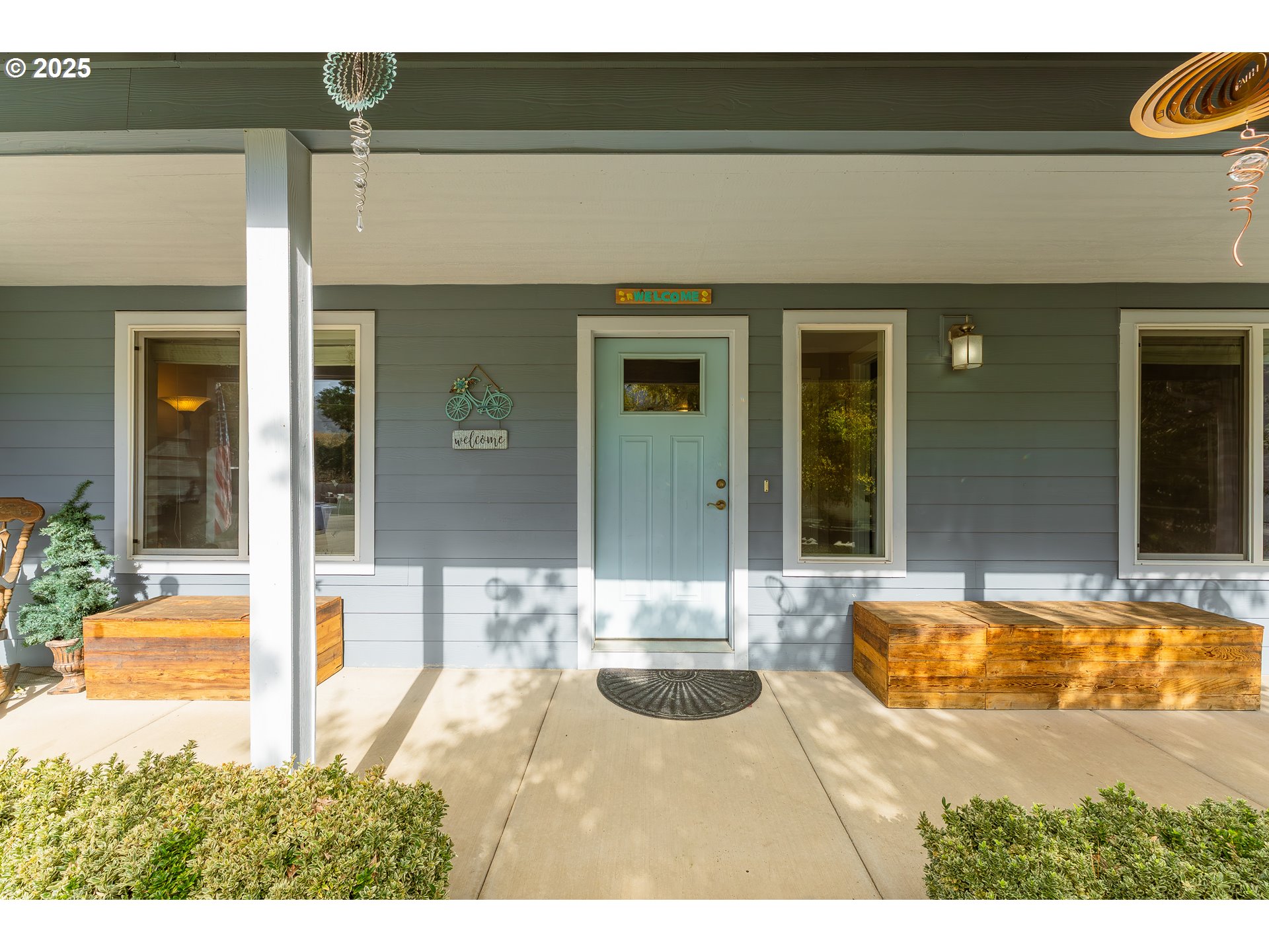 890 Thompson Avenue Winston, OR 97496 - Photo 4 of 46