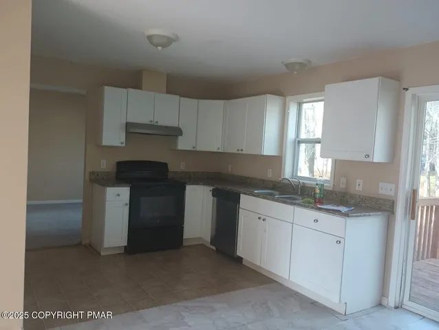 $2,200 | 494 Country Pl Drive, Tobyhanna, PA 18466