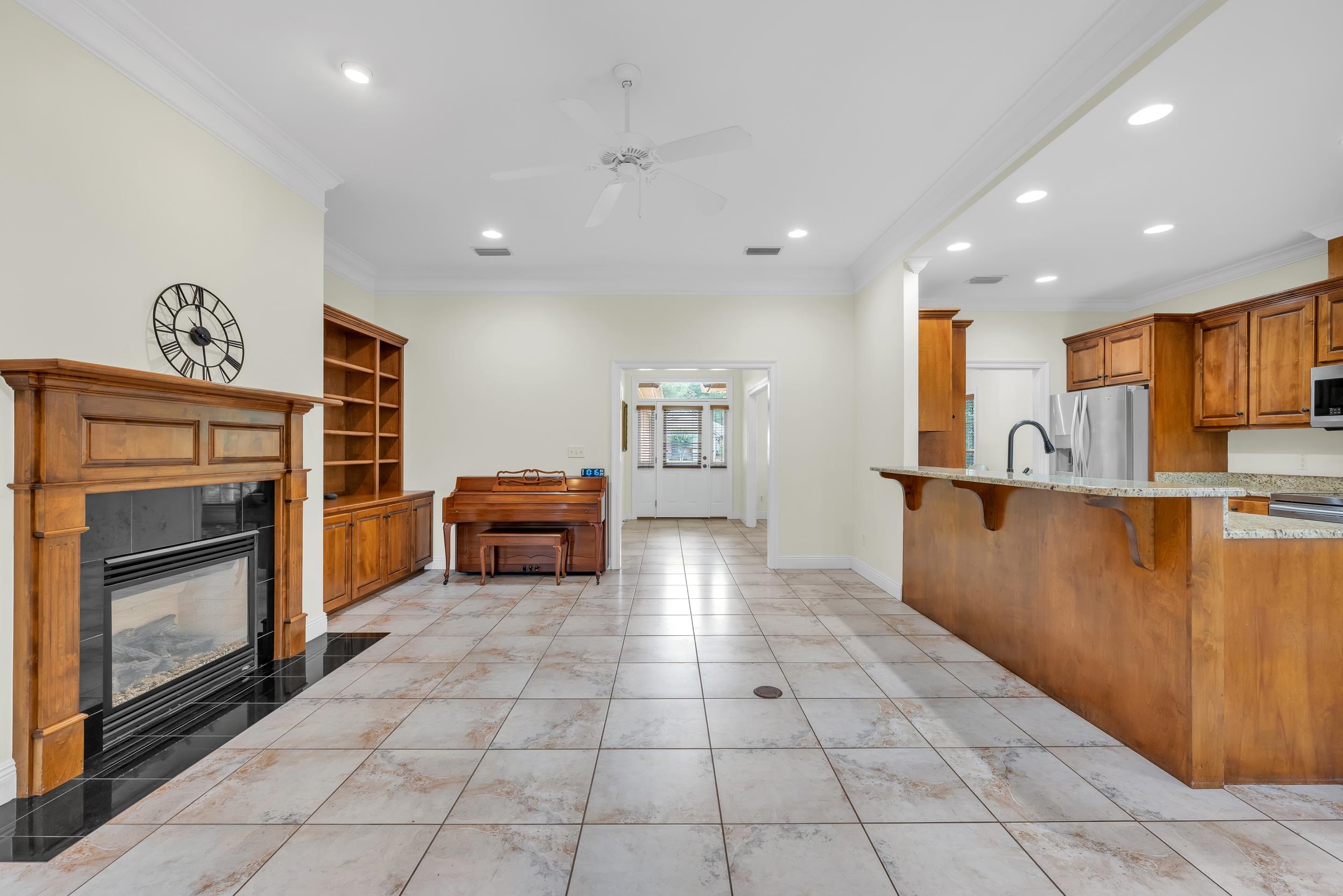 30191 Loblolly Circle Daphne, AL 36527 - Photo 9 of 49 Living Room
