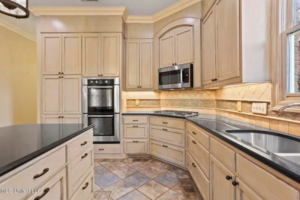 $672,000 | 806 Woodland Pine Street, Flowood, MS 39232