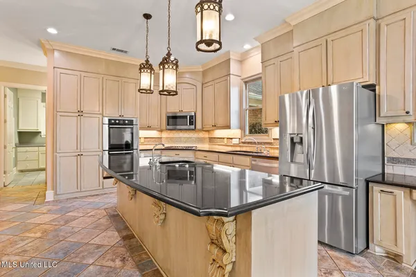 $672,000 | 806 Woodland Pine Street, Flowood, MS 39232