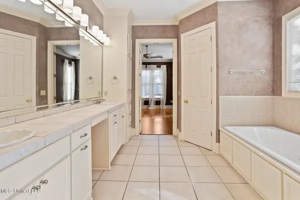 $672,000 | 806 Woodland Pine Street, Flowood, MS 39232