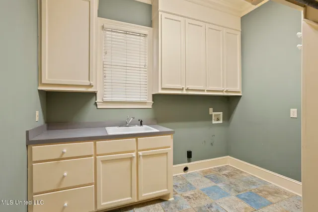 $694,000 | 806 Woodland Pine Street, Flowood, MS 39232