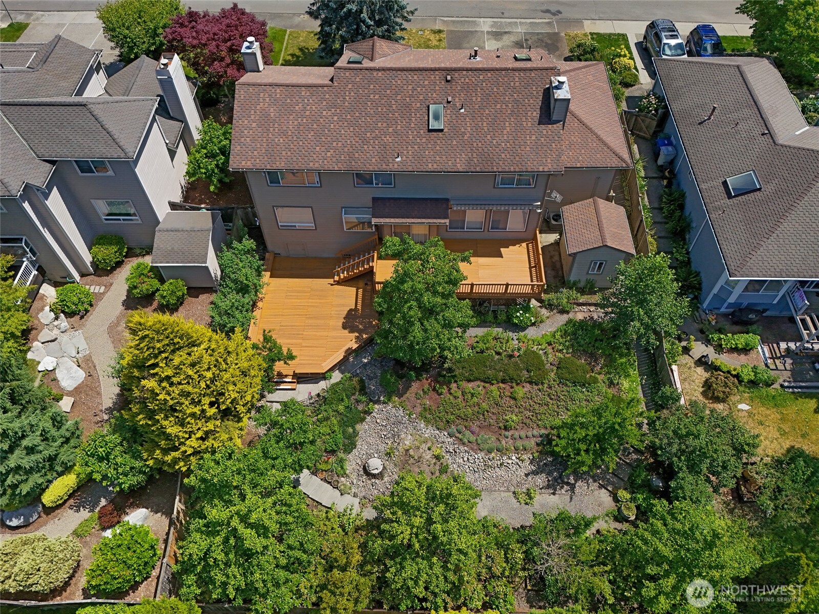 1529 Ilwaco Avenue Northeast Renton, WA 98059 - Photo 36 of 40