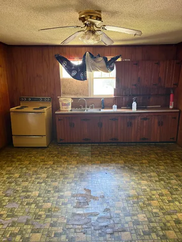 $85,000 | 1007 3rd Street, South Pittsburg, TN 37380