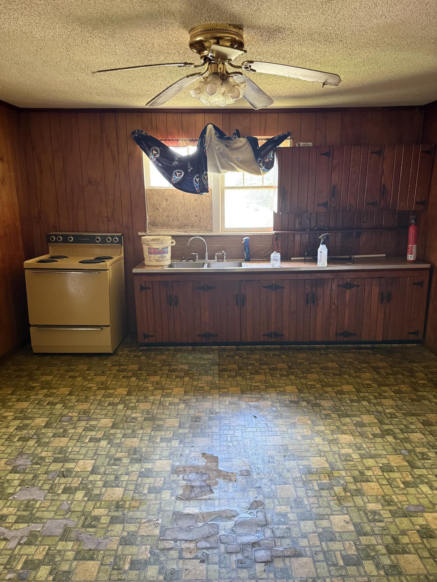 1007 3rd Street South Pittsburg, TN 37380 - Photo 3 of 8 IMG_7654