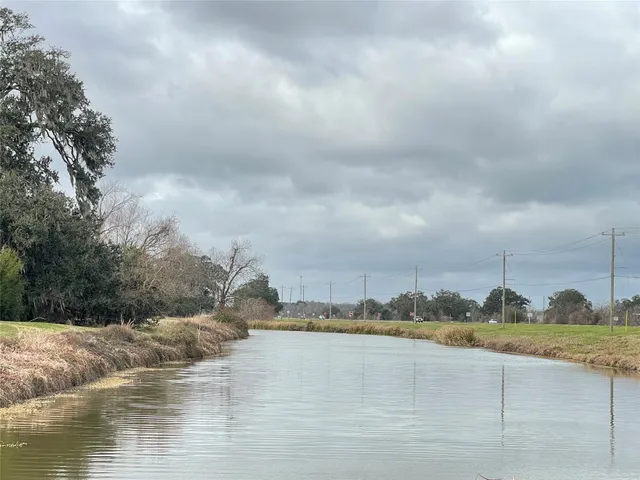 $55,000 | 590 Longhorn Trail, Angleton, TX 77515