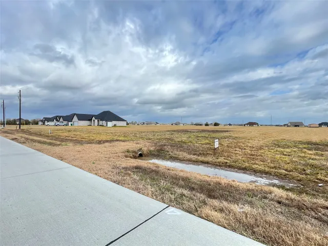 $55,000 | 590 Longhorn Trail, Angleton, TX 77515