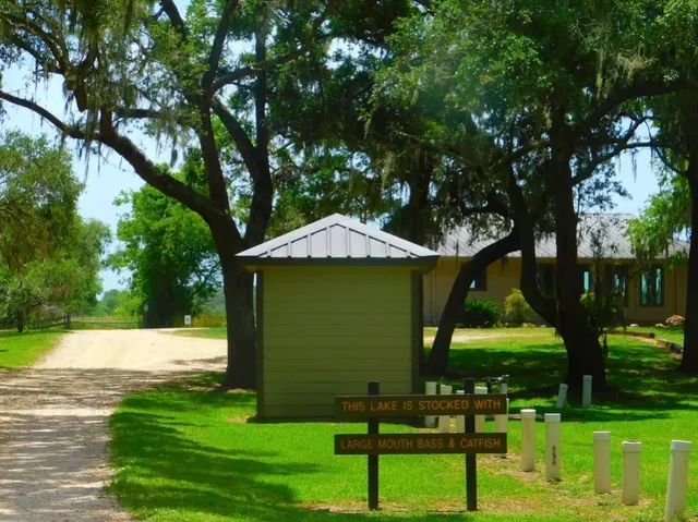 $55,000 | 590 Longhorn Trail, Angleton, TX 77515