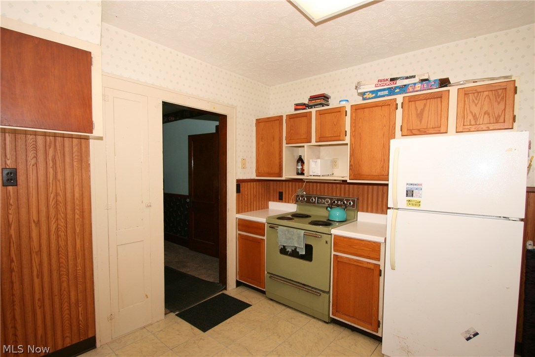 4075 Eastern Road Barberton, OH 44203 - Photo 4 of 27 Gallery Image 4