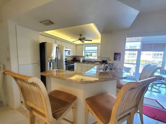 $4,000 | 130 Breakers Court, Unit 212, Punta Gorda, FL 33950