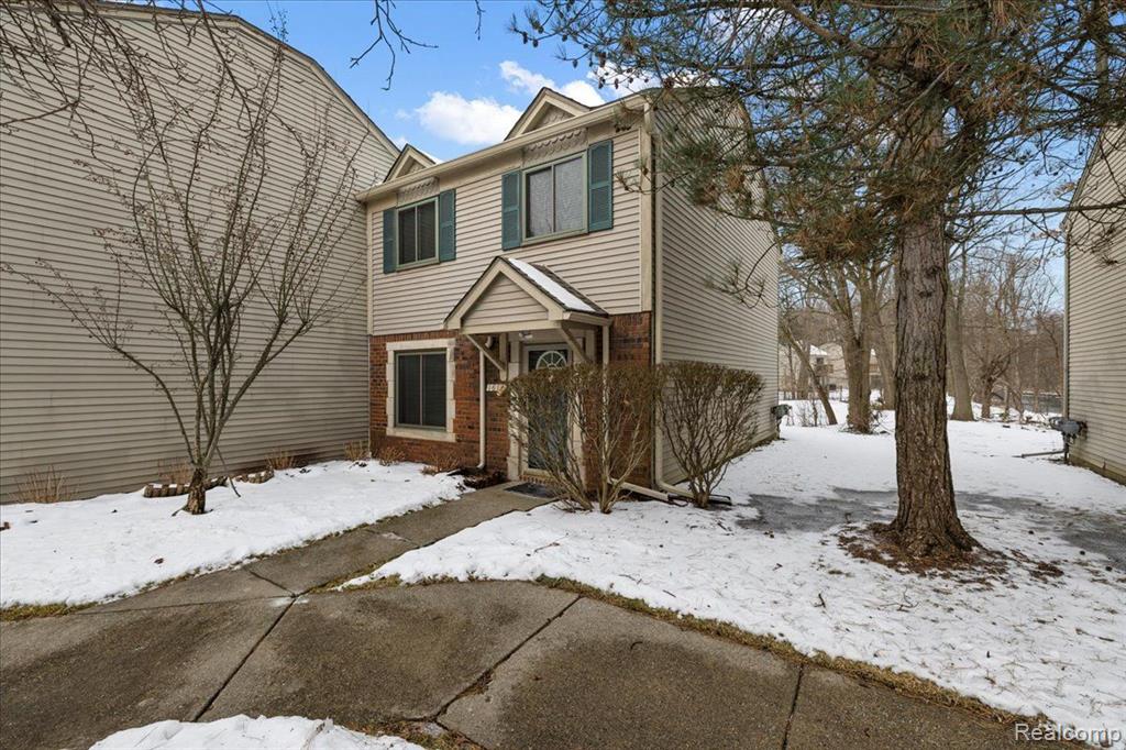 1614 Rivers Edge Rochester Hills, MI 48307 - Photo 2 of 24